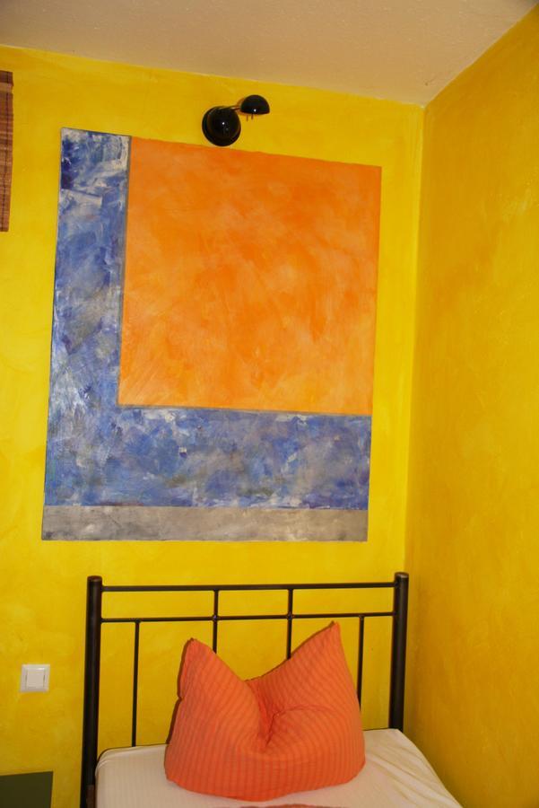 Hostel El Bocado ฟรีดริชส์ฮาเฟน ภายนอก รูปภาพ